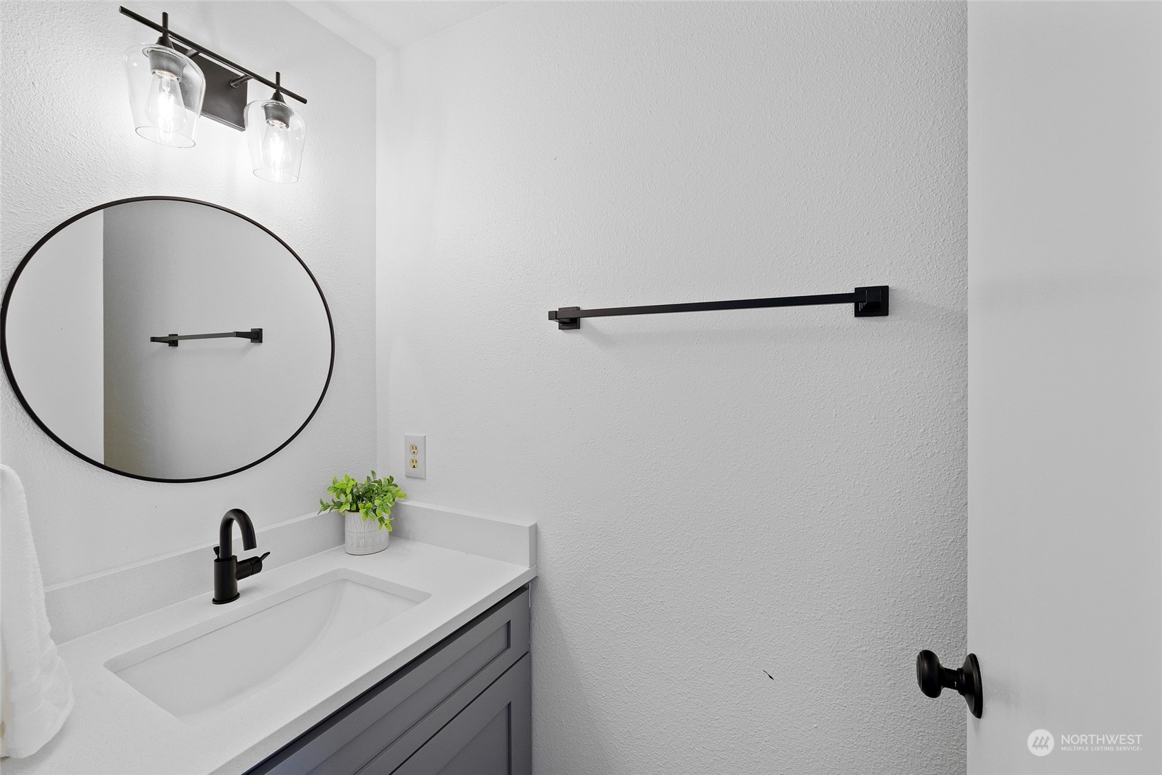 property viewer photo 12