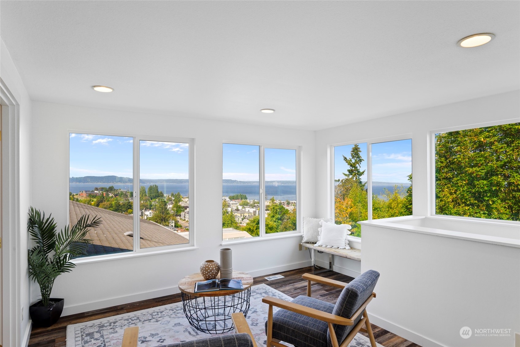 property viewer photo 17