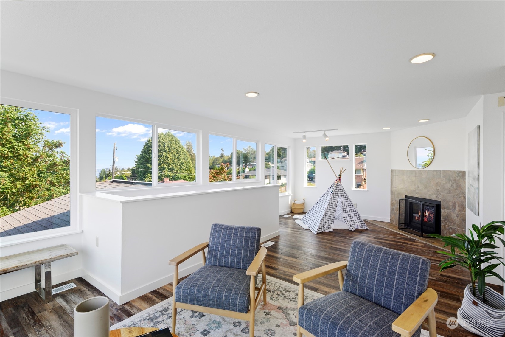 property viewer photo 18