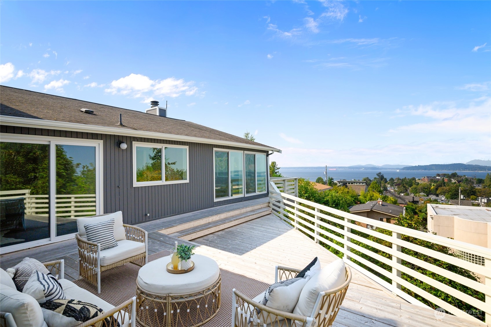 property viewer photo 2