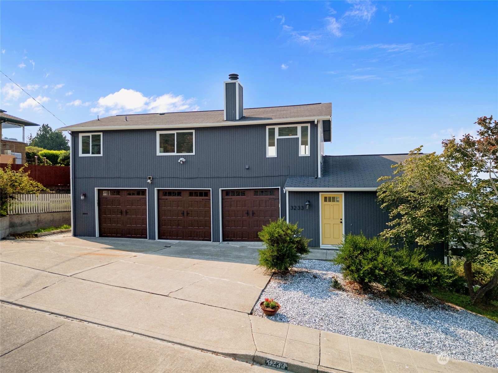 property viewer photo 3
