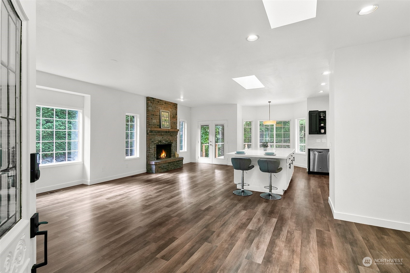 property viewer photo 1