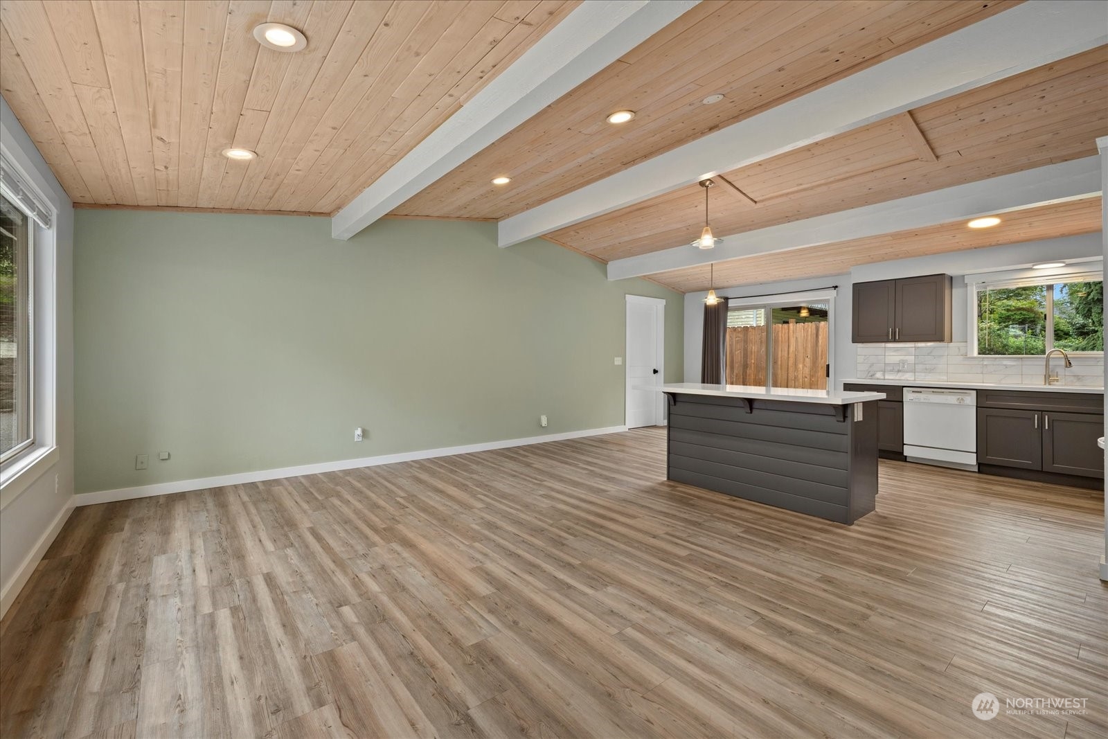 property viewer photo 1