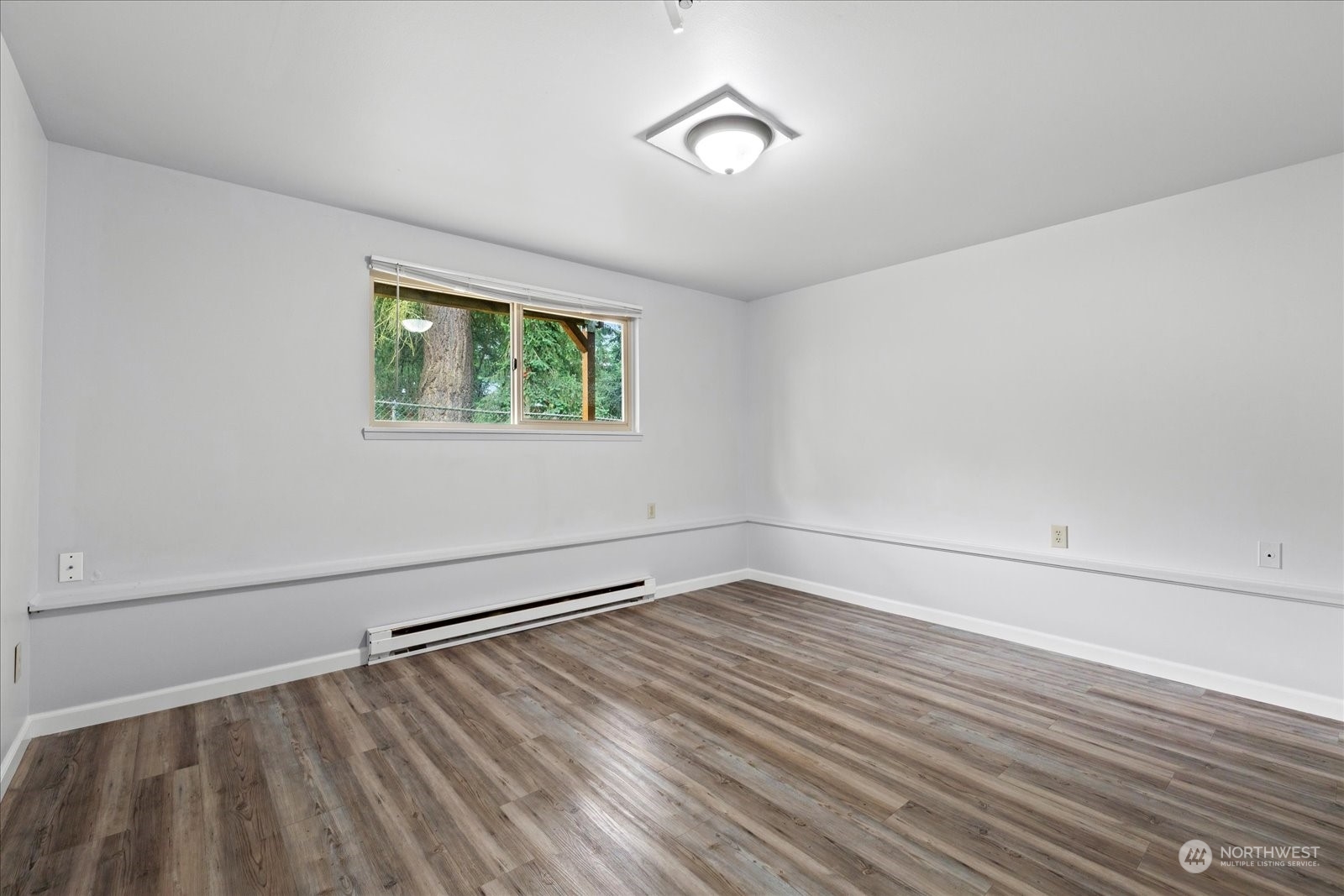 property viewer photo 13