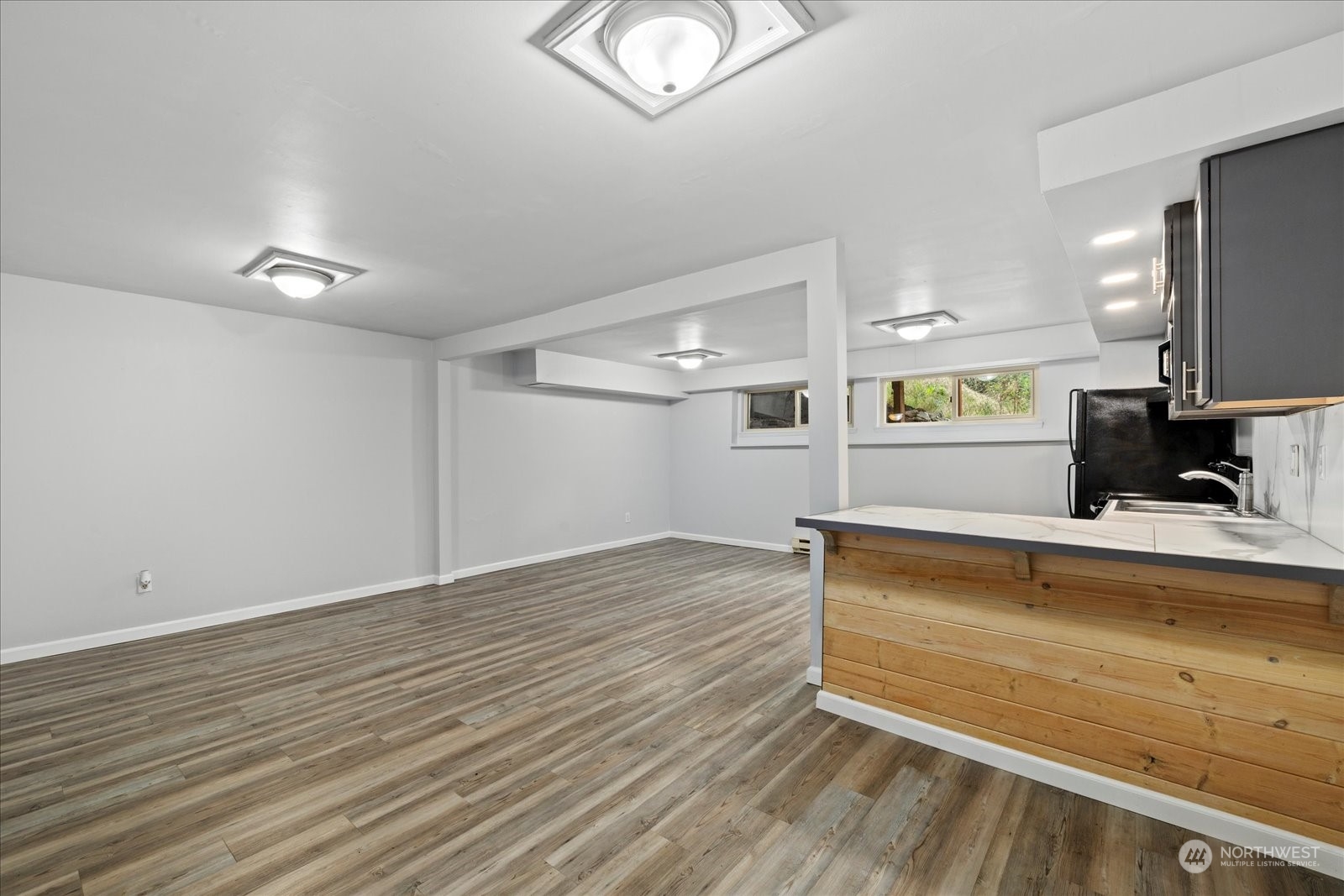 property viewer photo 18