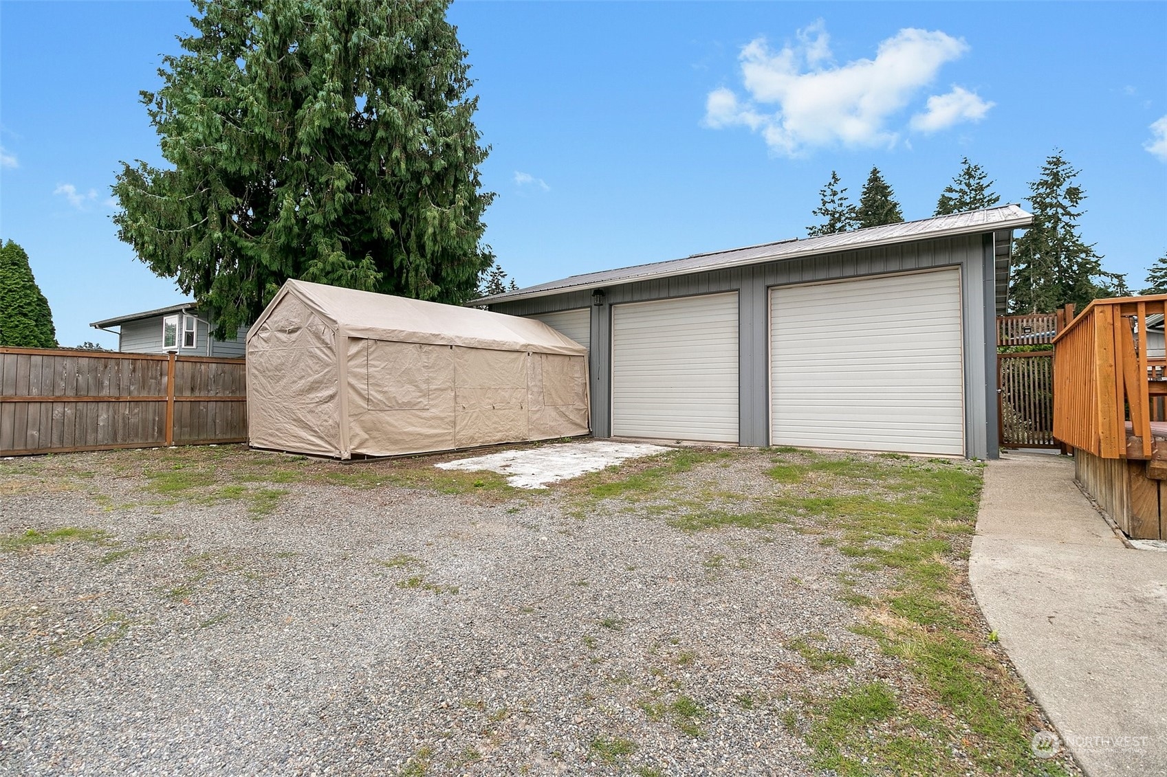 property viewer photo 35