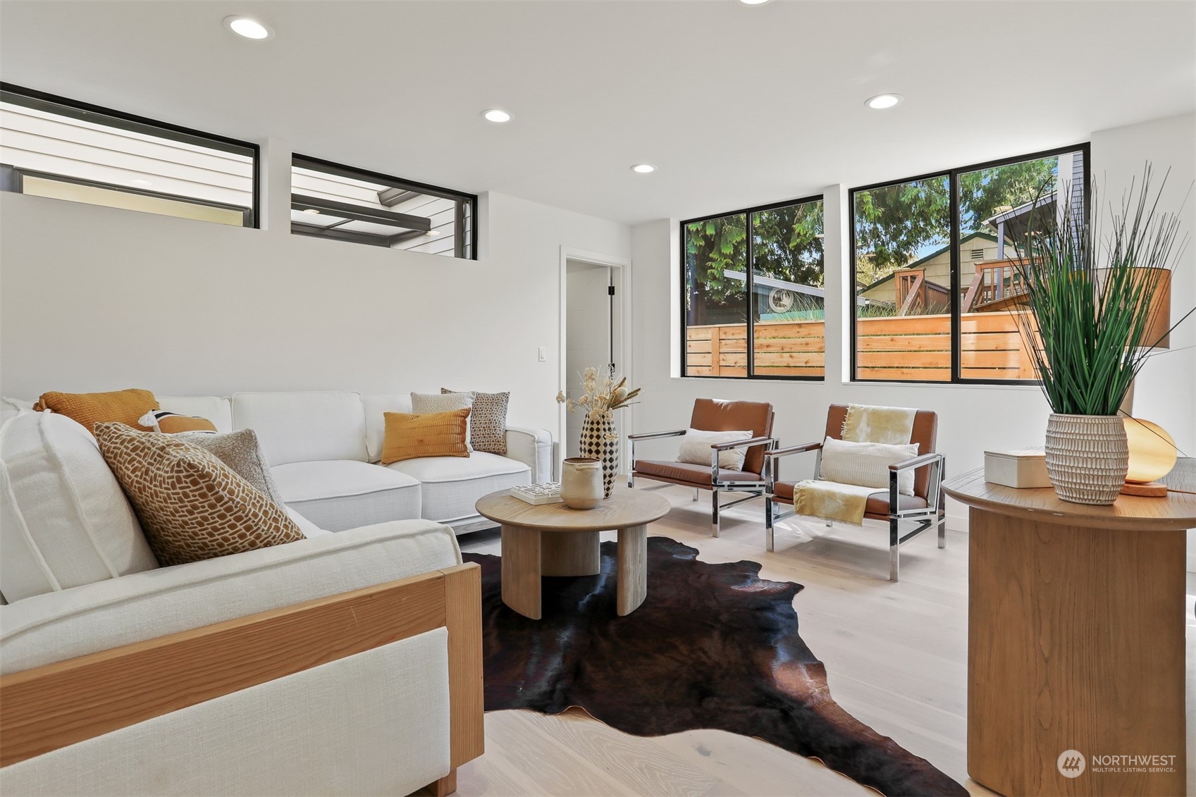 property viewer photo 10