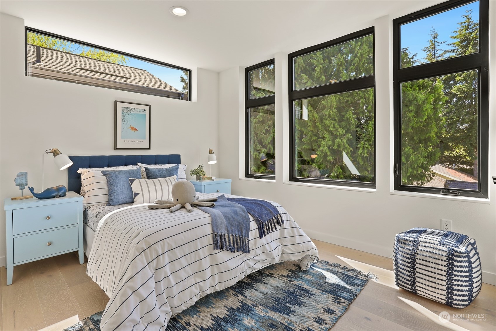 property viewer photo 18