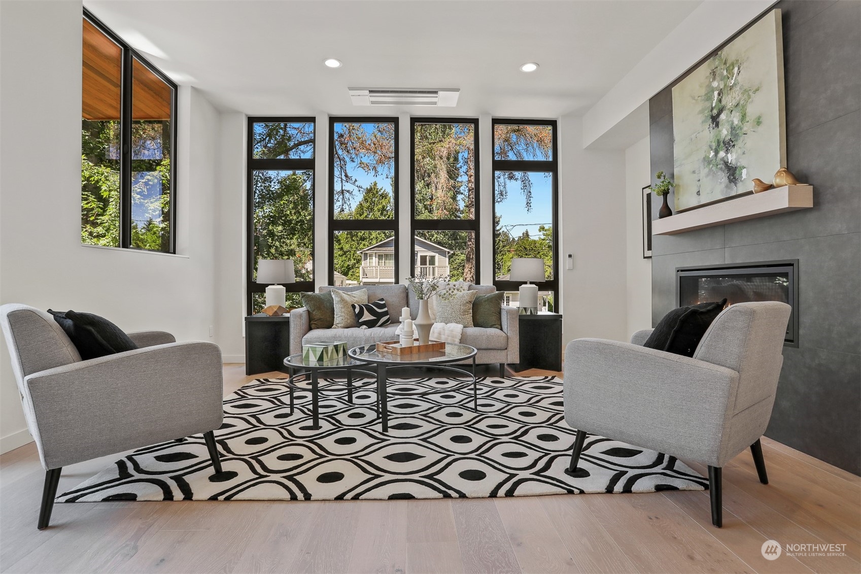 property viewer photo 2
