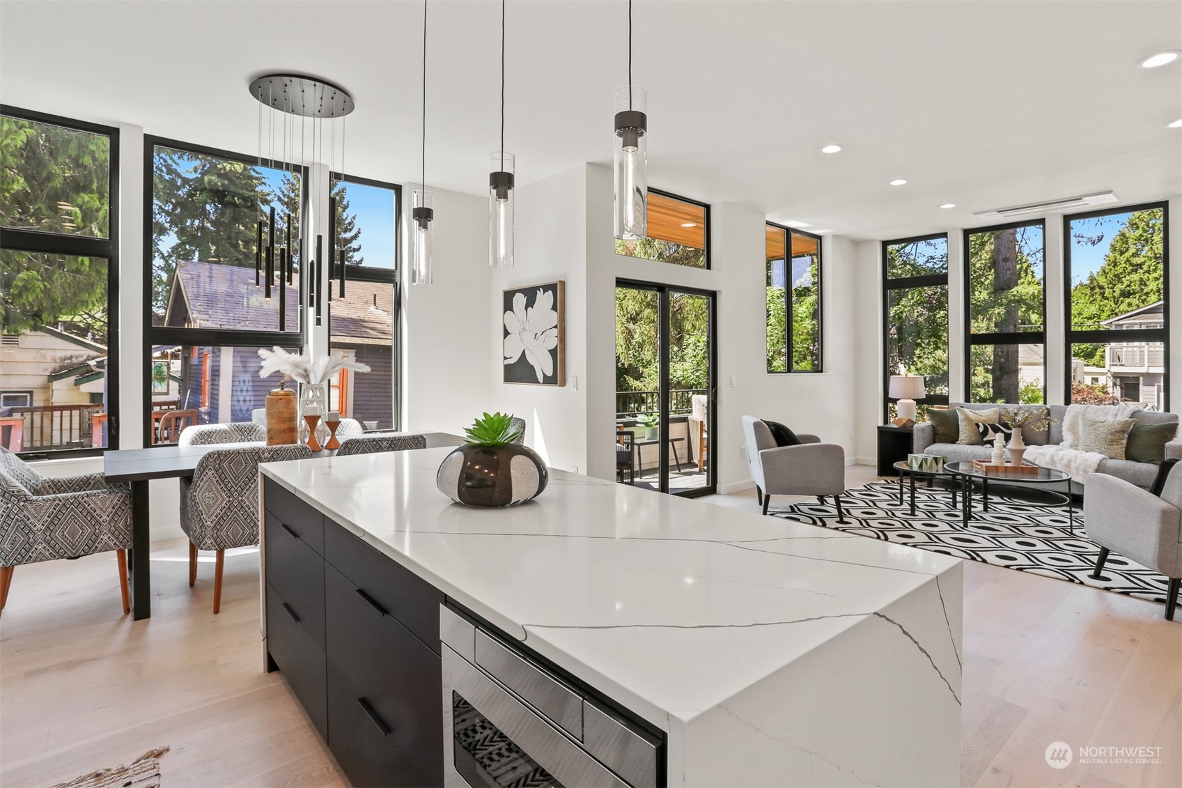 property viewer photo 7