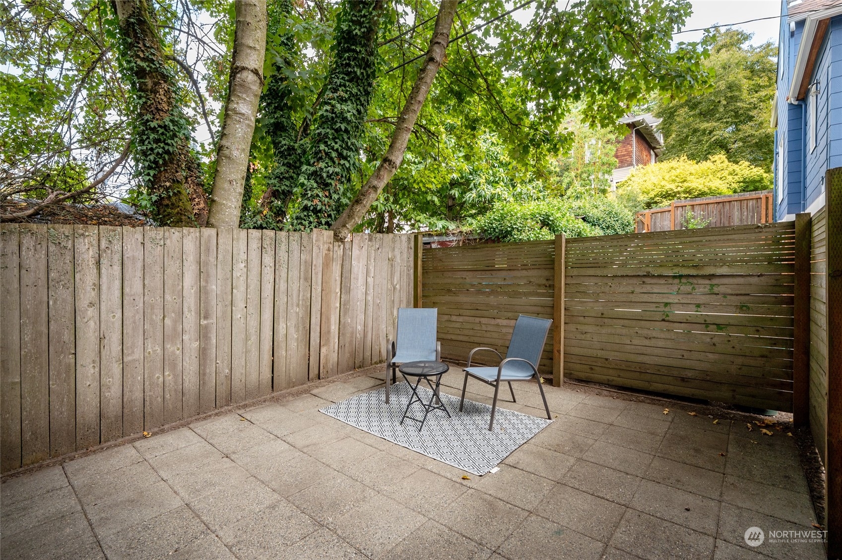 property viewer photo 1