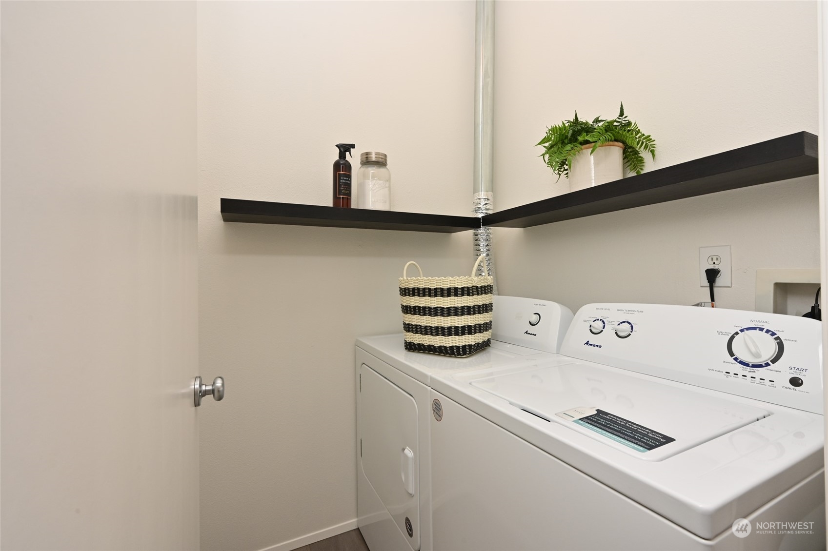 property viewer photo 17