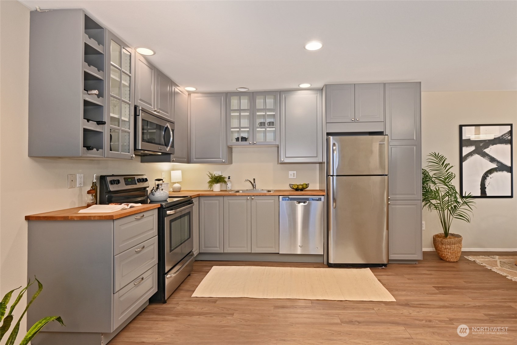 property viewer photo 6