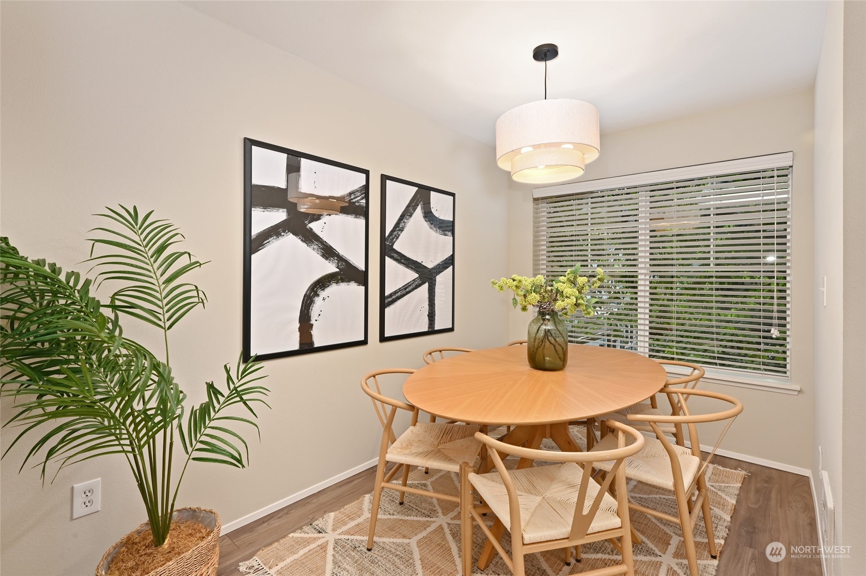 property viewer photo 9