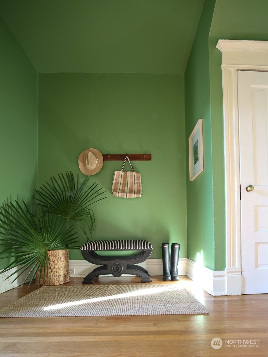 property viewer photo 1