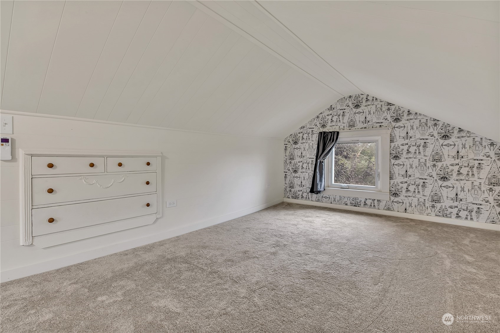 property viewer photo 16