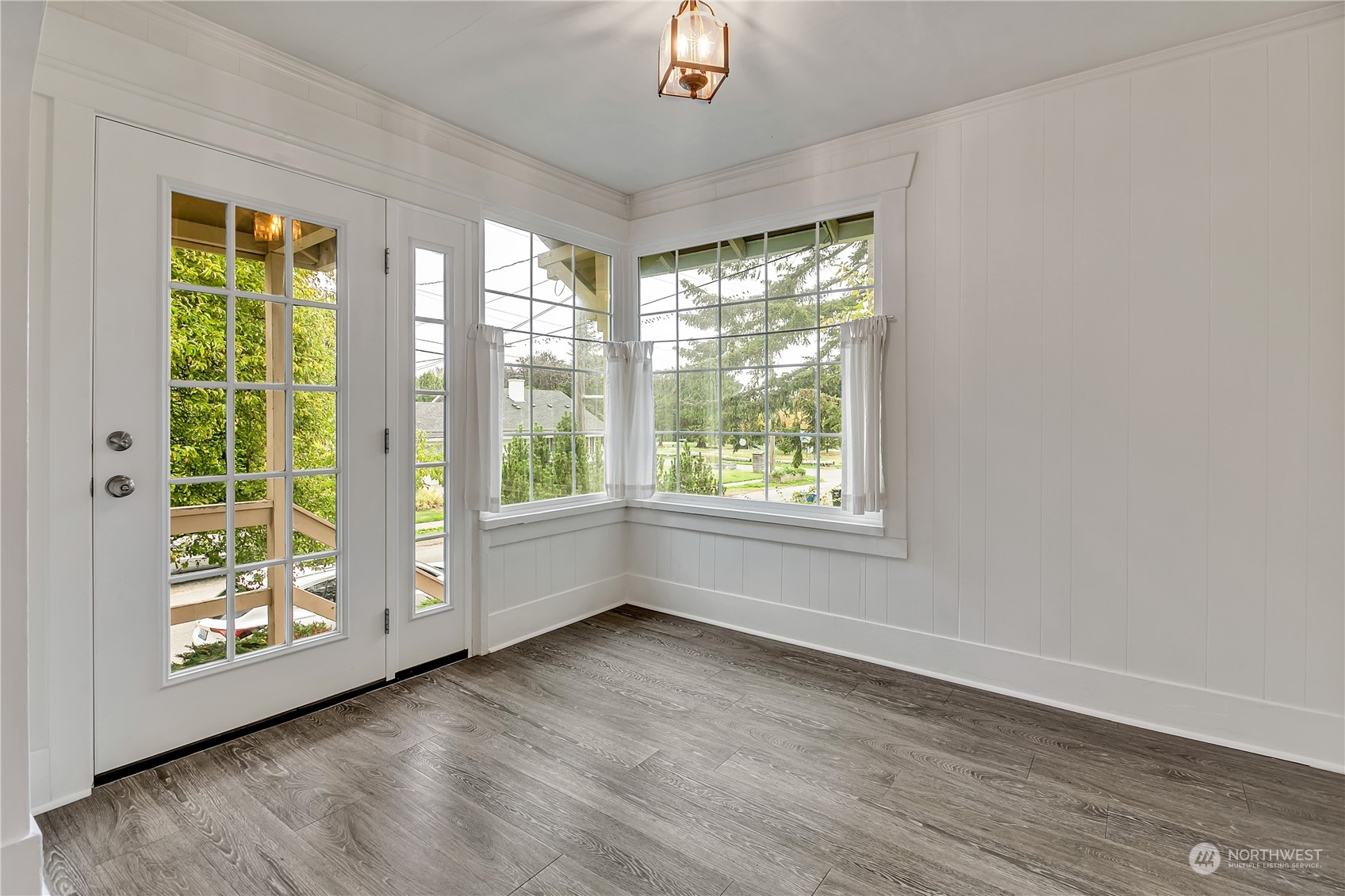 property viewer photo 4