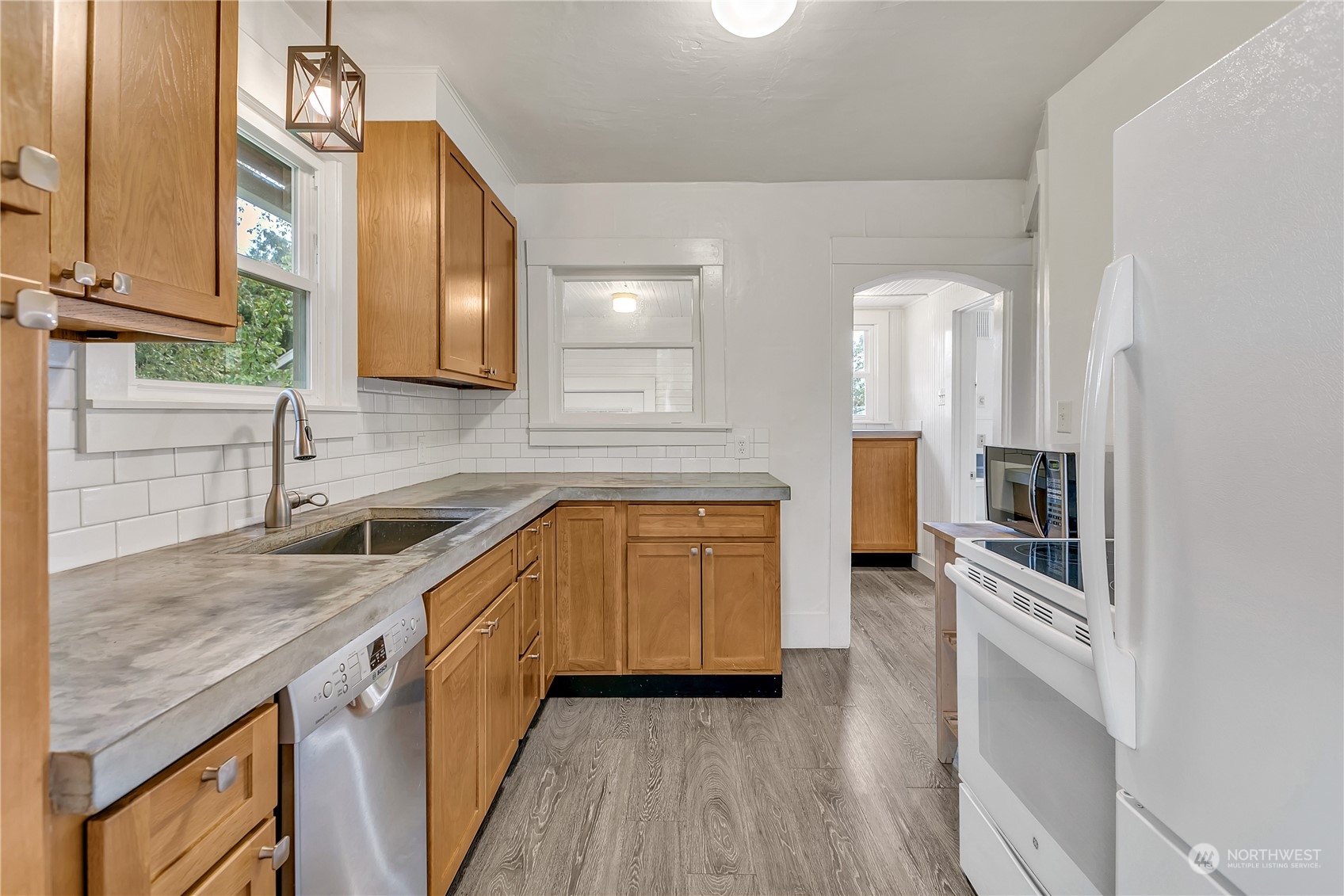 property viewer photo 8
