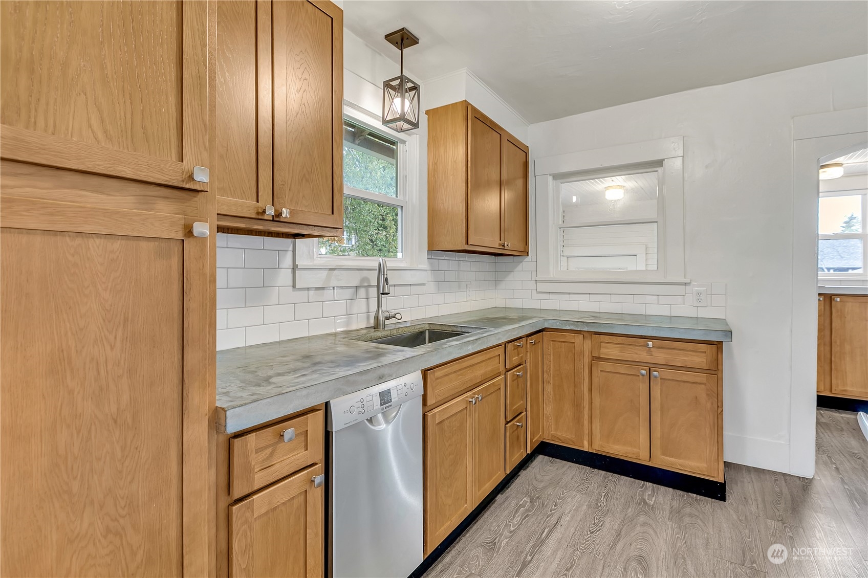 property viewer photo 9