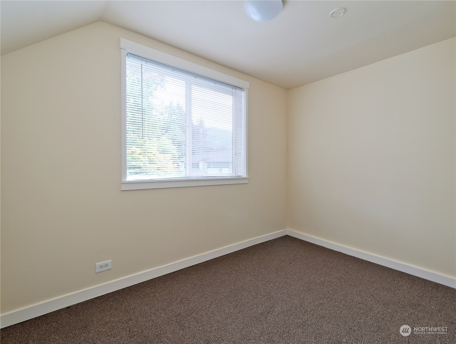 property viewer photo 14