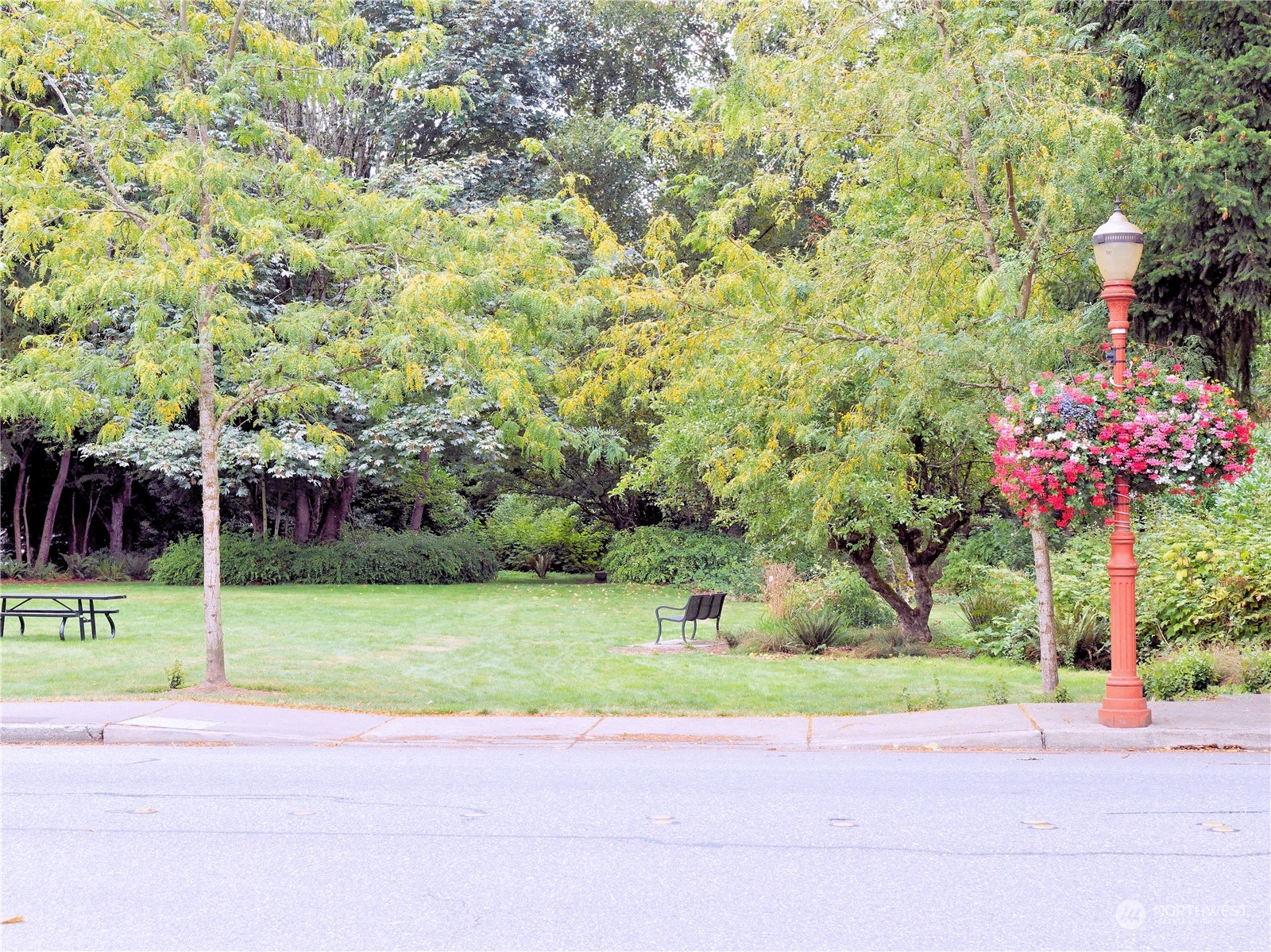 property viewer photo 32