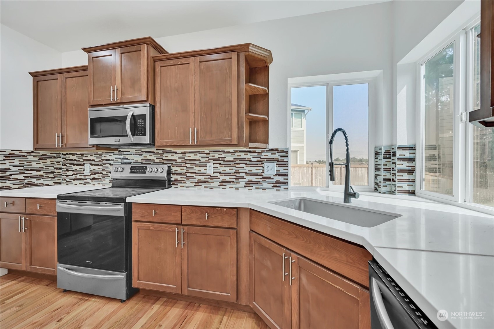 property viewer photo 15