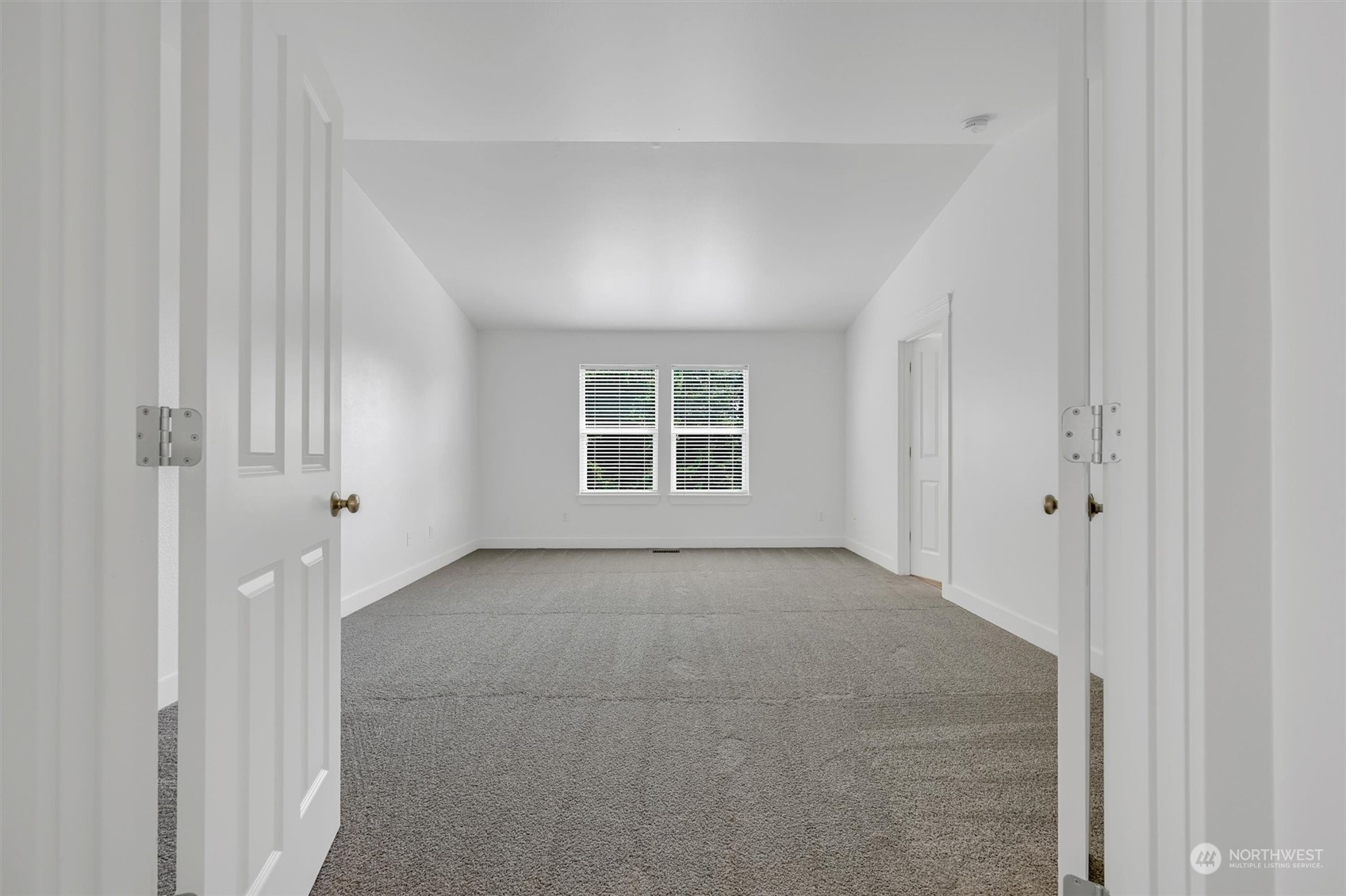property viewer photo 17