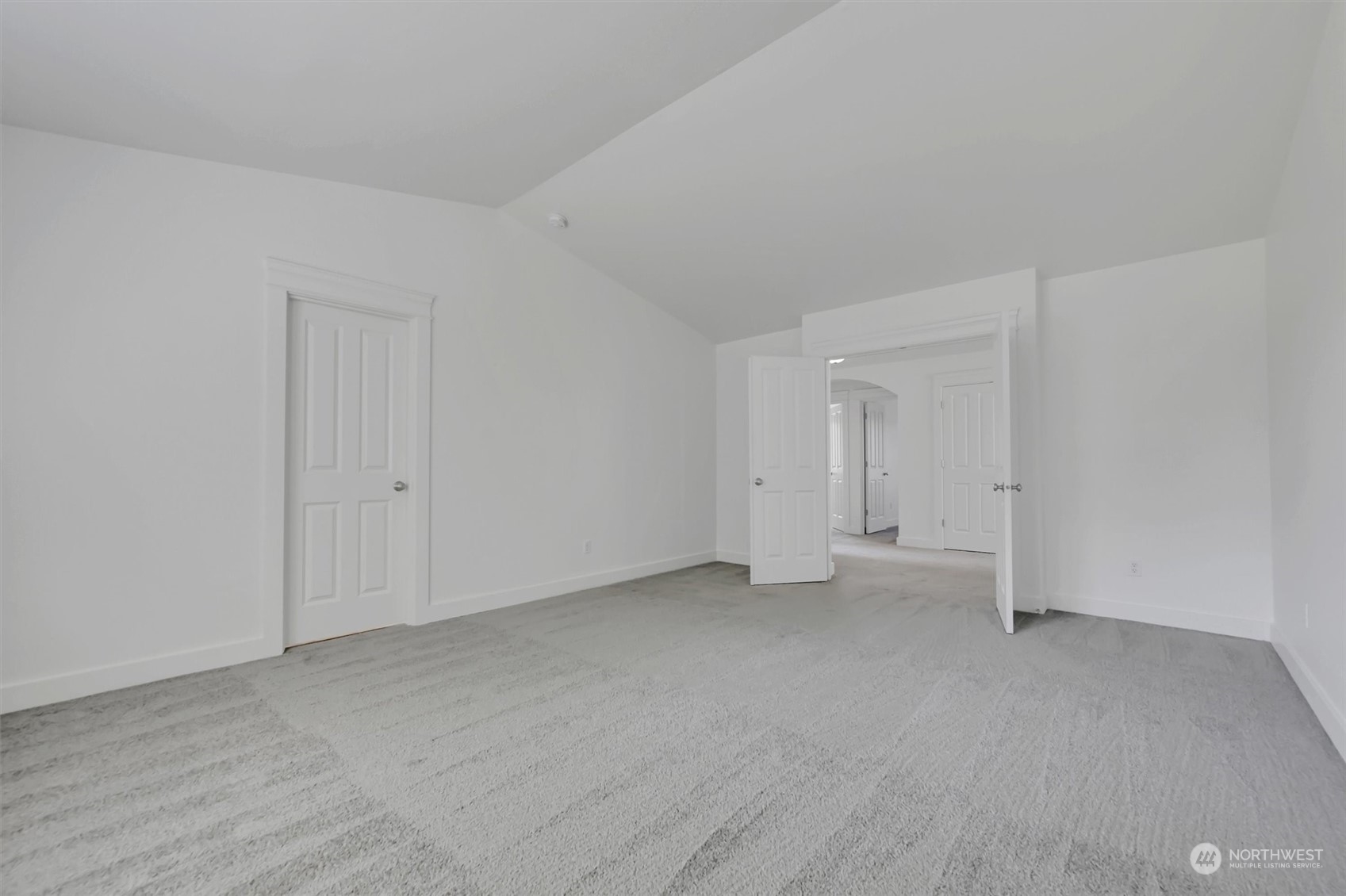 property viewer photo 18
