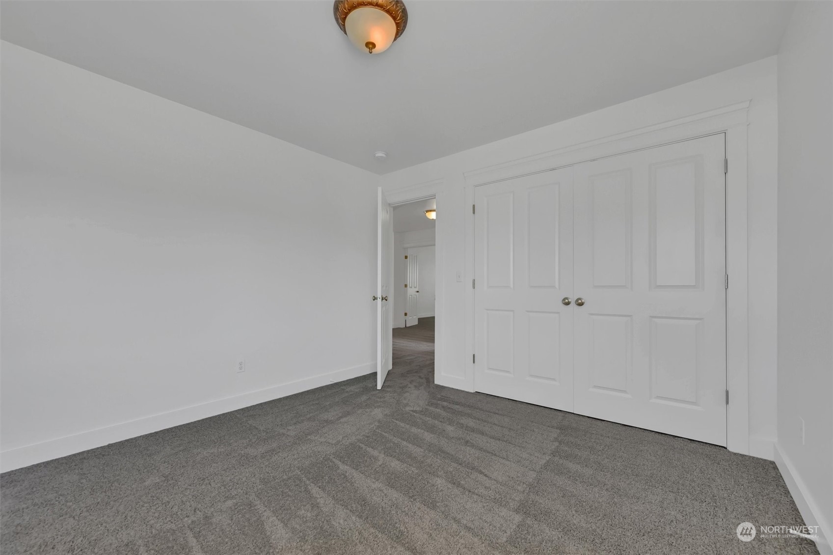 property viewer photo 26