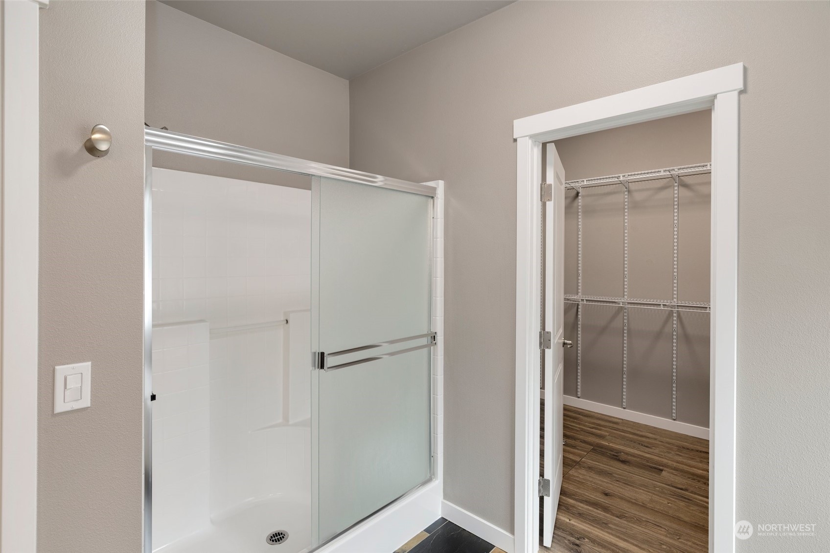 property viewer photo 14