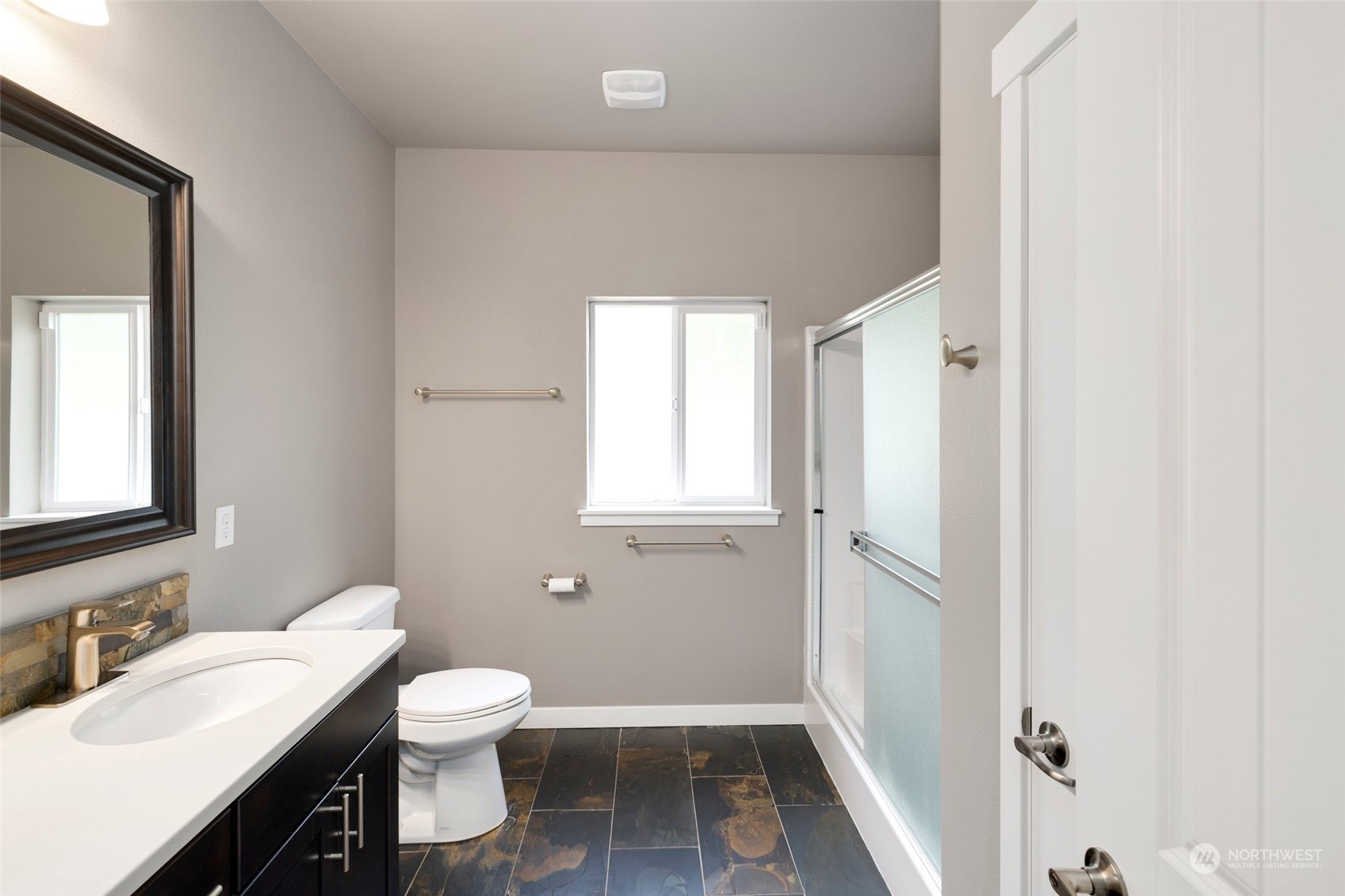 property viewer photo 22