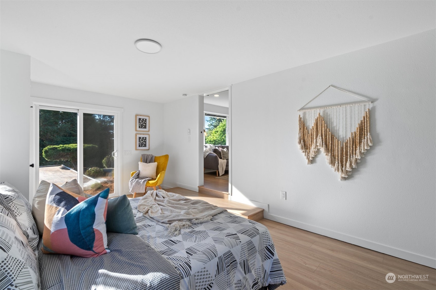 property viewer photo 11