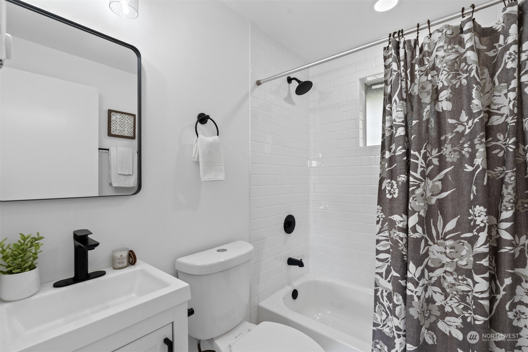 property viewer photo 12