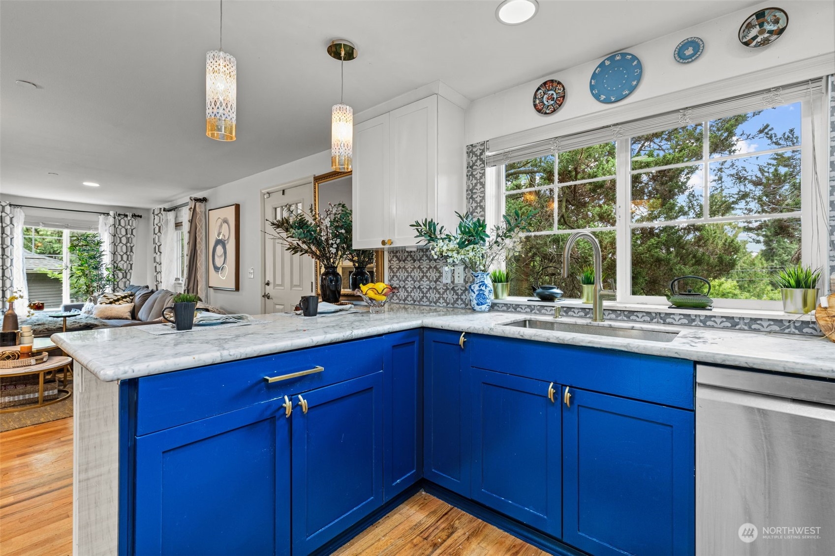 property viewer photo 10