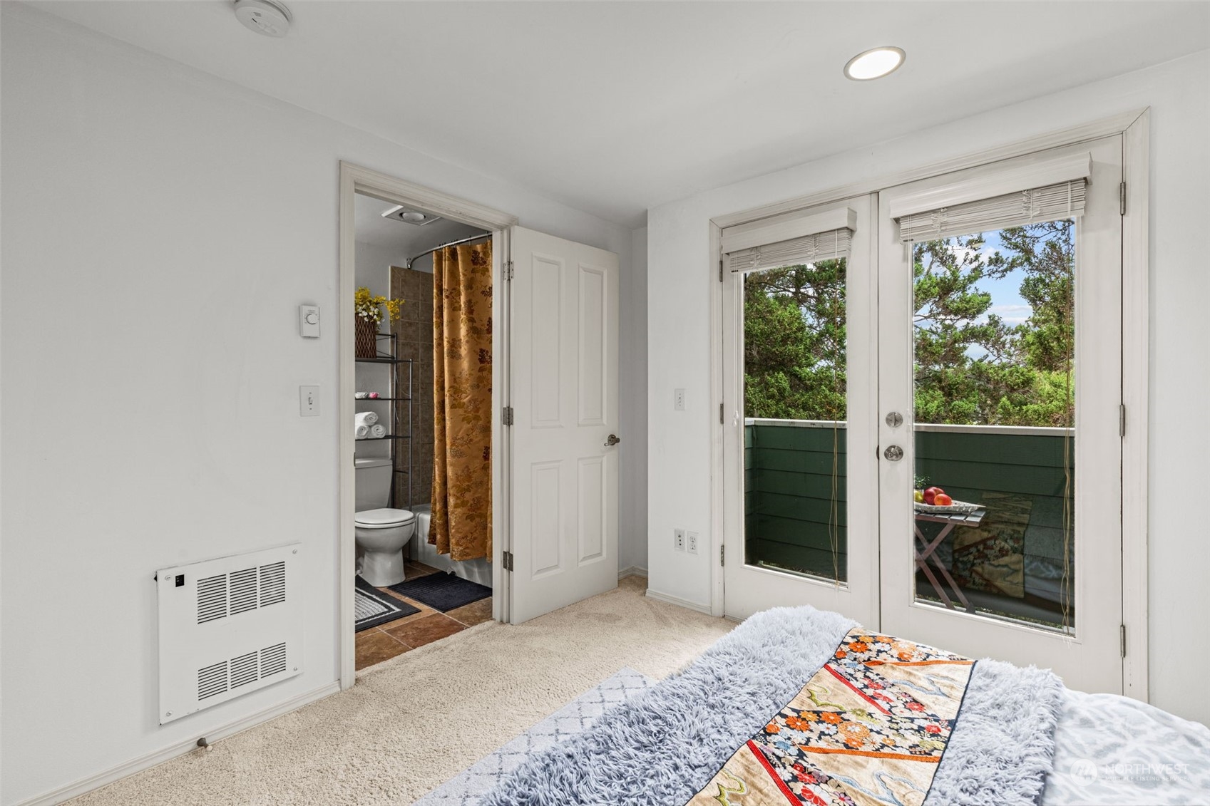 property viewer photo 18