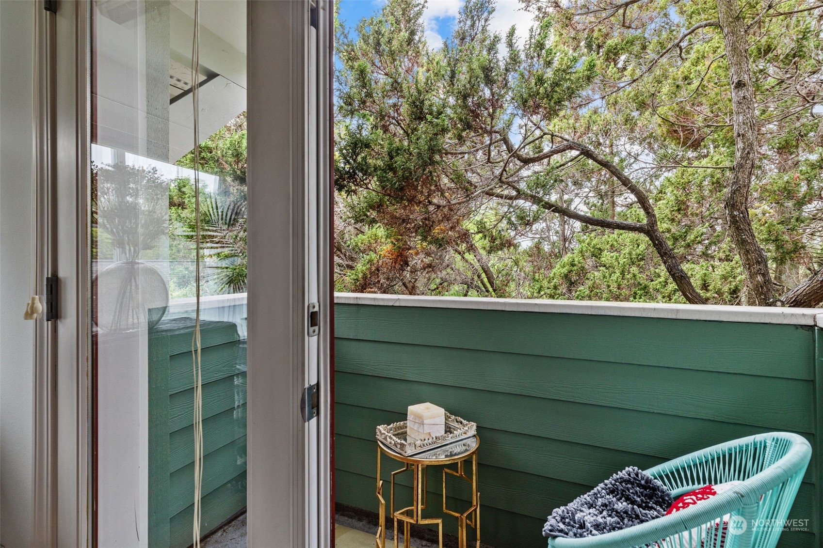 property viewer photo 26