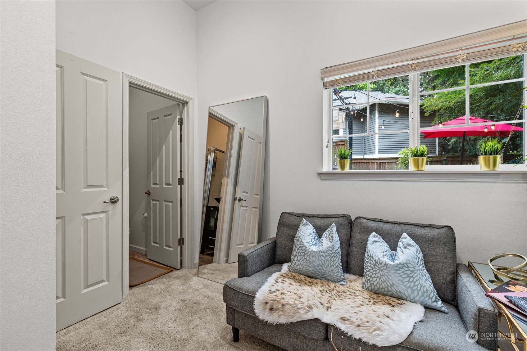 property viewer photo 30