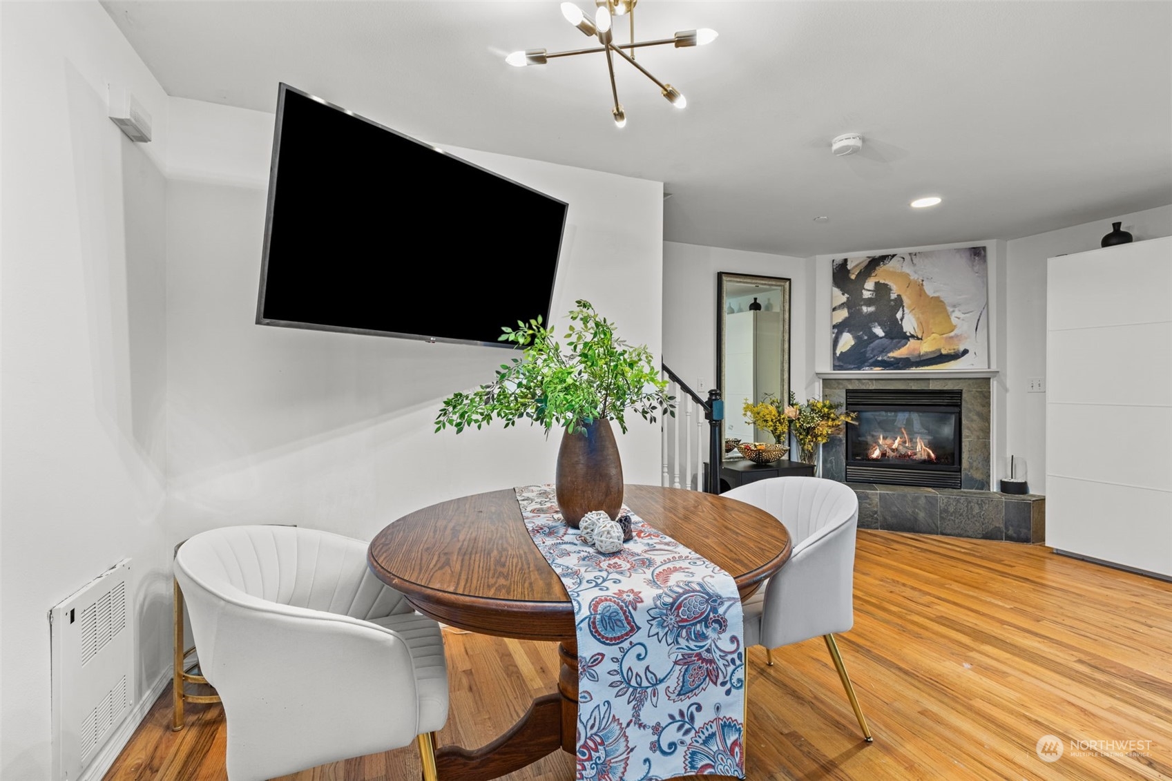 property viewer photo 6