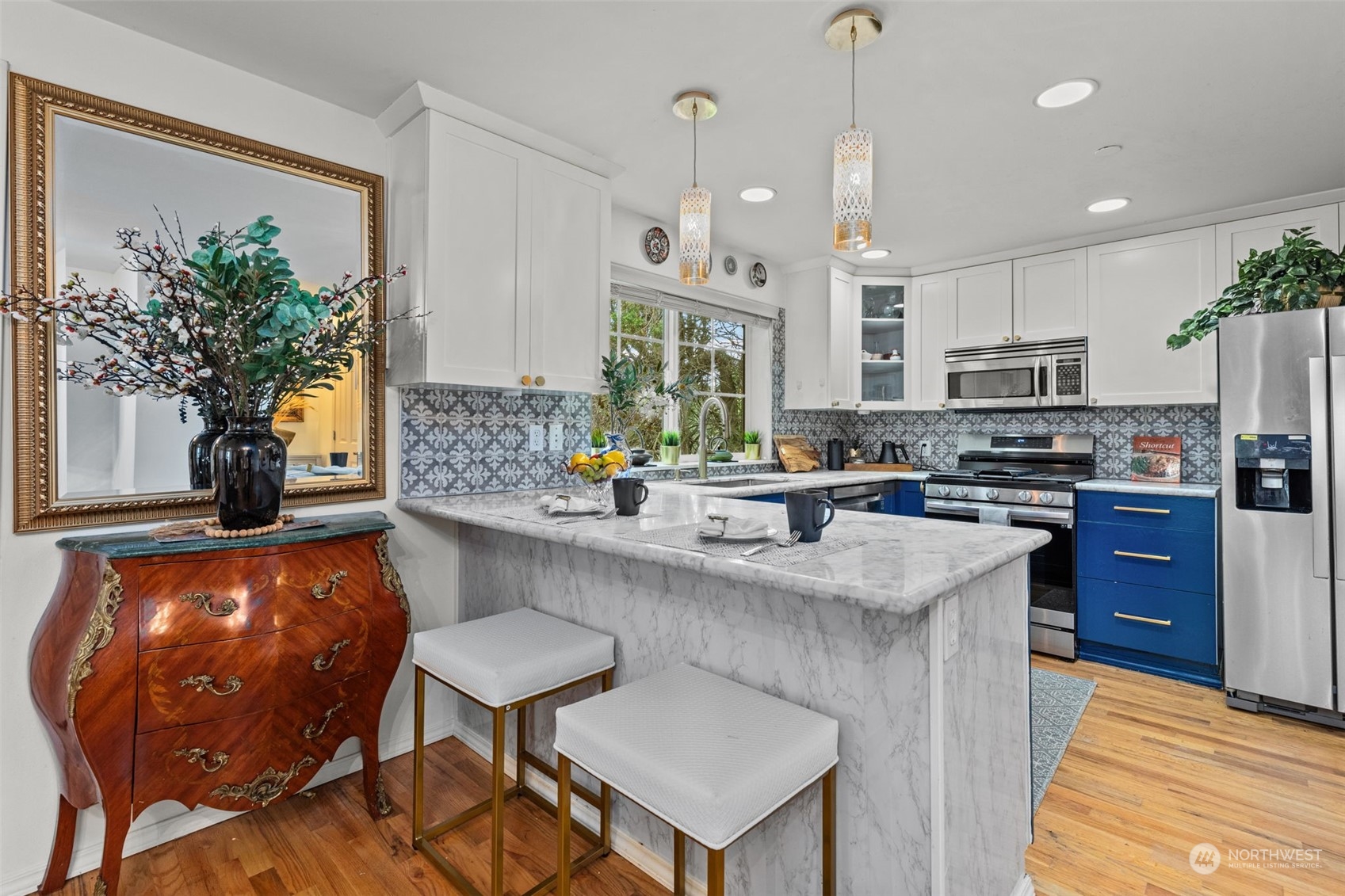 property viewer photo 7
