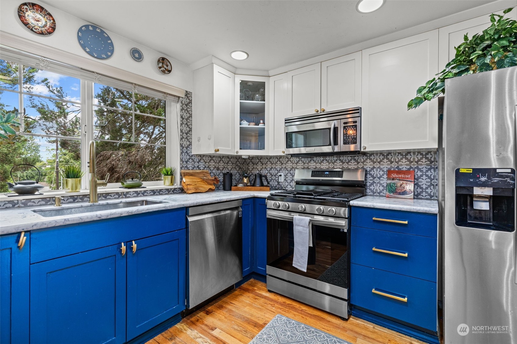 property viewer photo 9