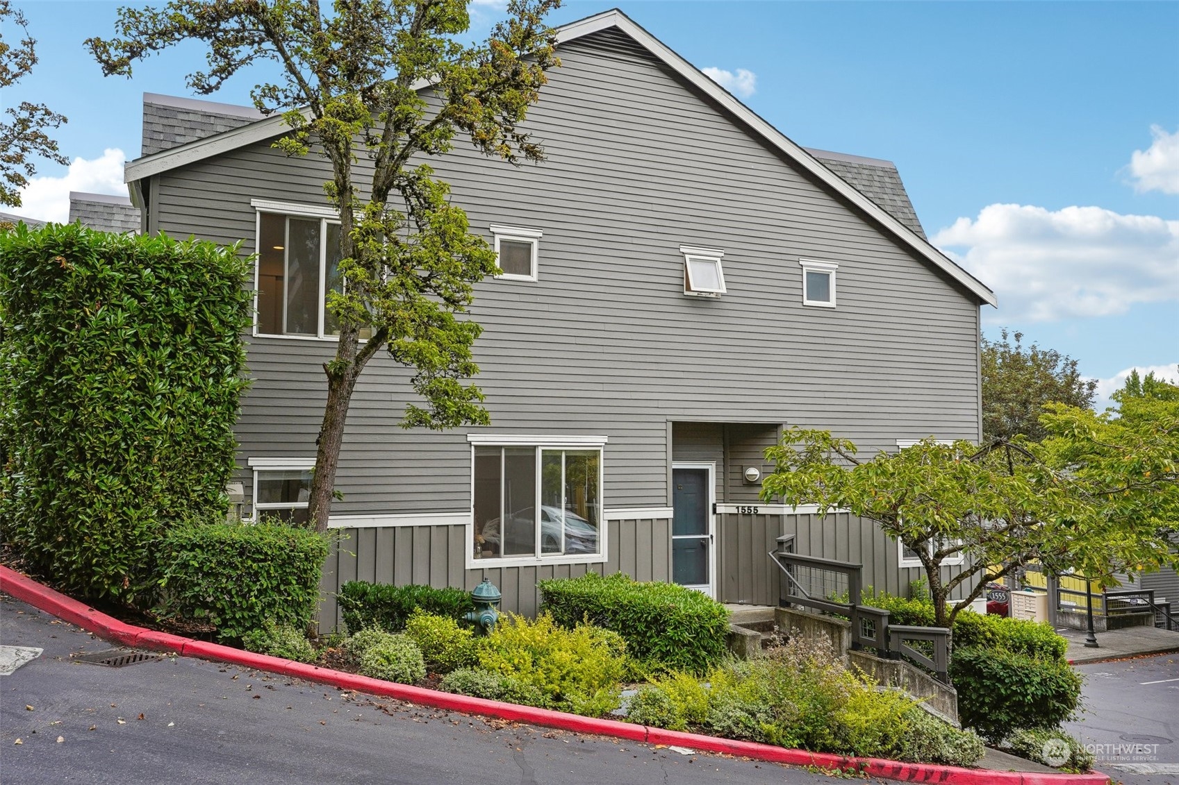 property viewer photo 1