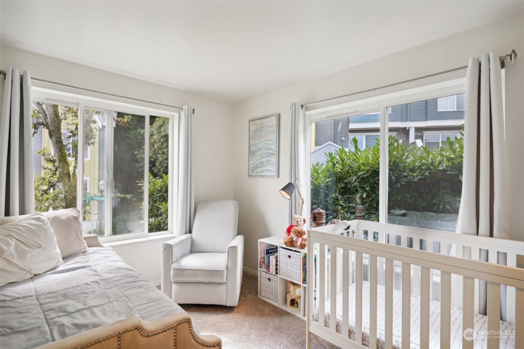 property viewer photo 13