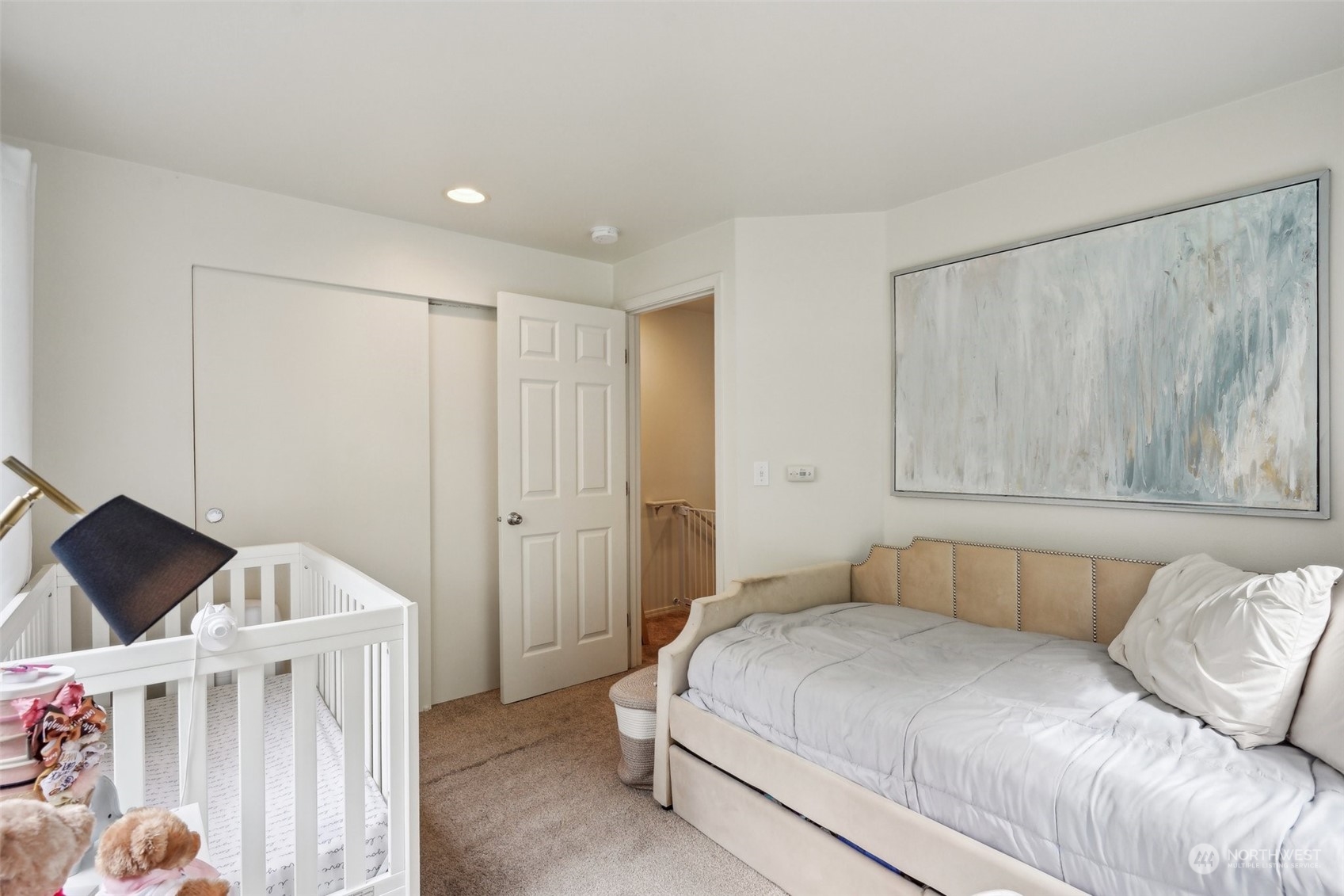 property viewer photo 14
