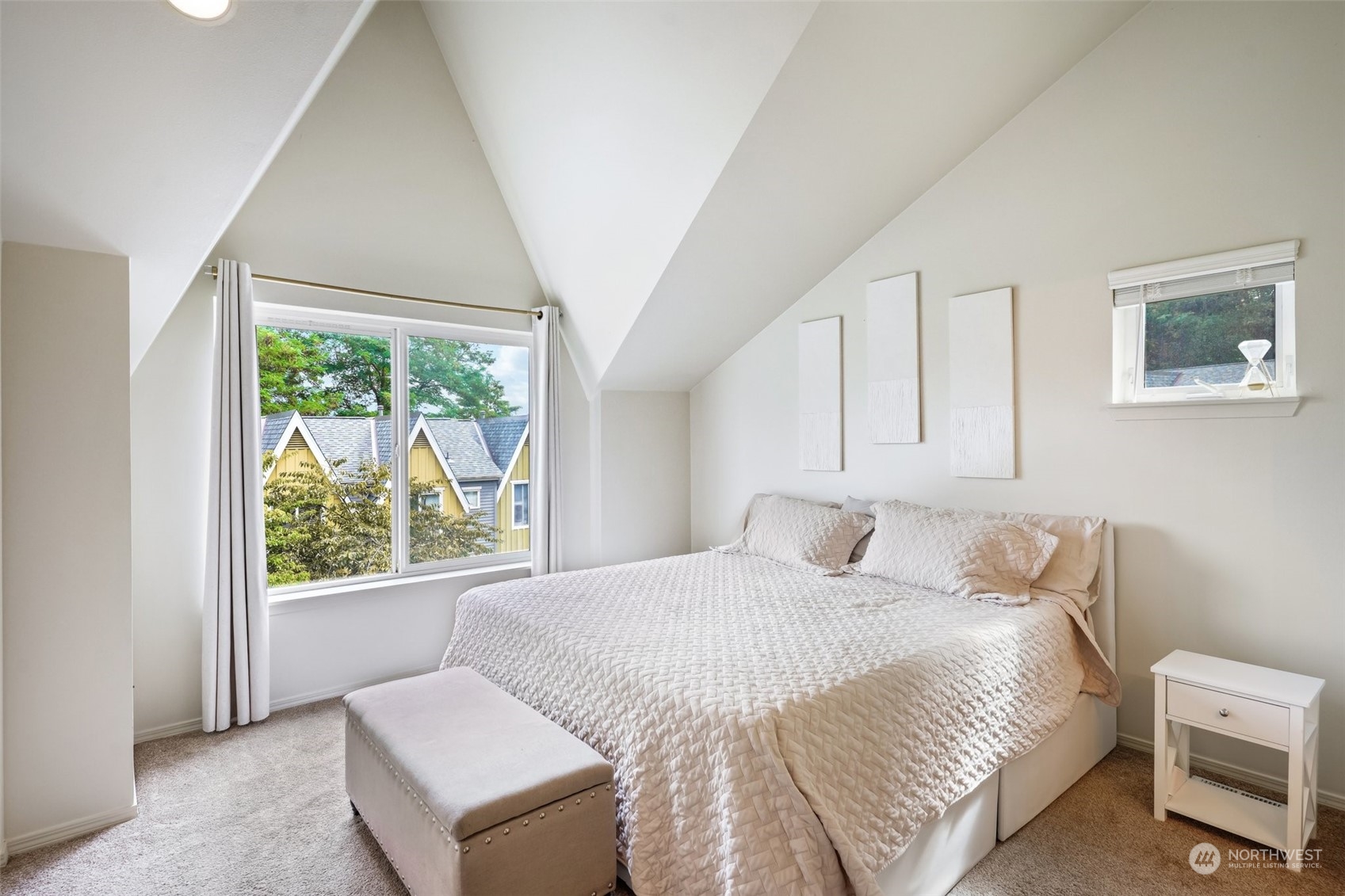 property viewer photo 15