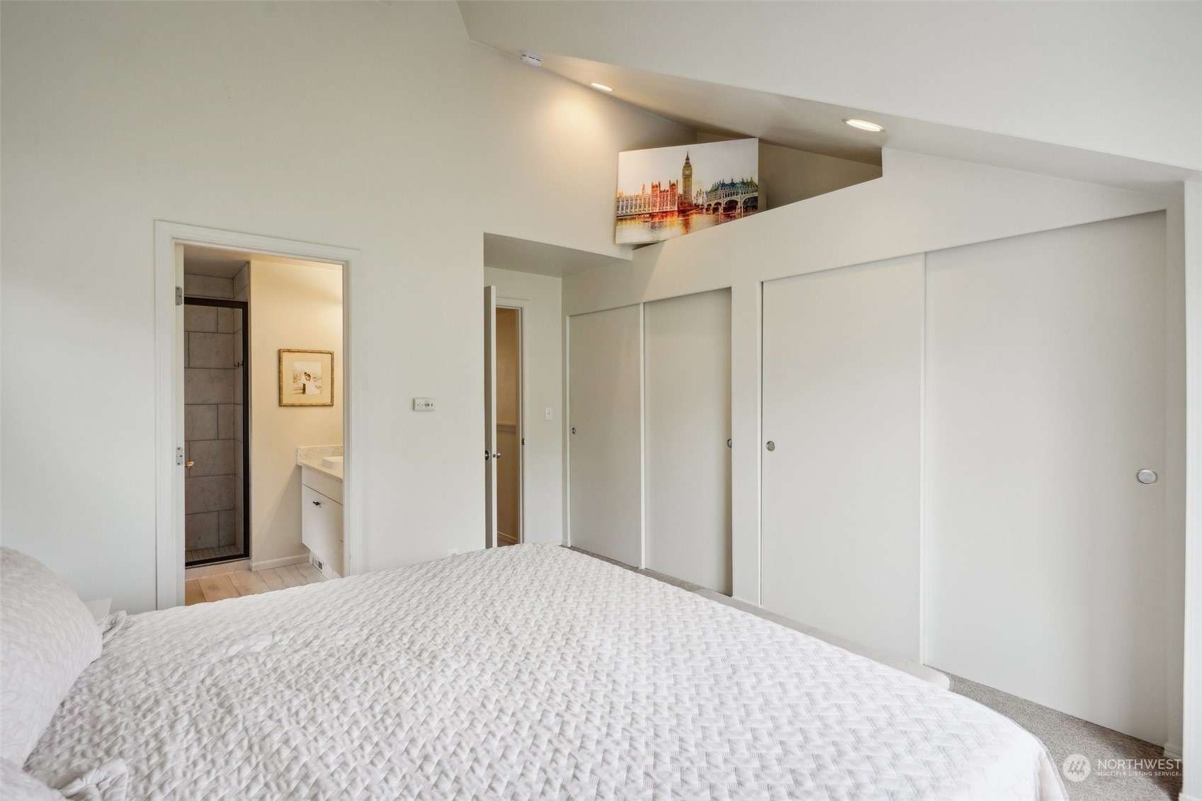 property viewer photo 16
