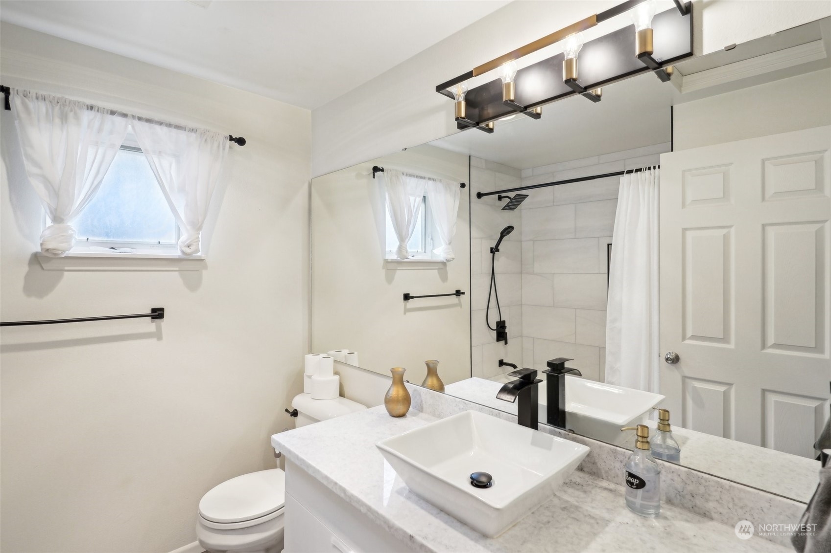 property viewer photo 19
