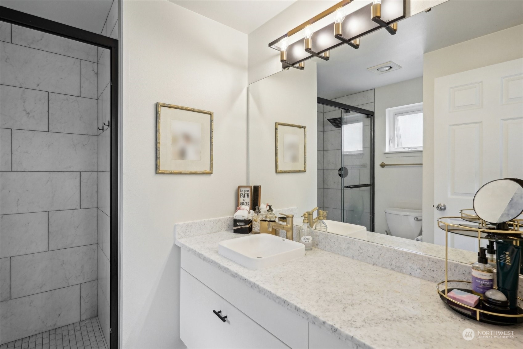 property viewer photo 20