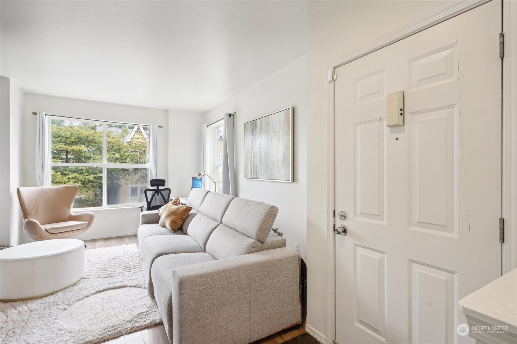 property viewer photo 7