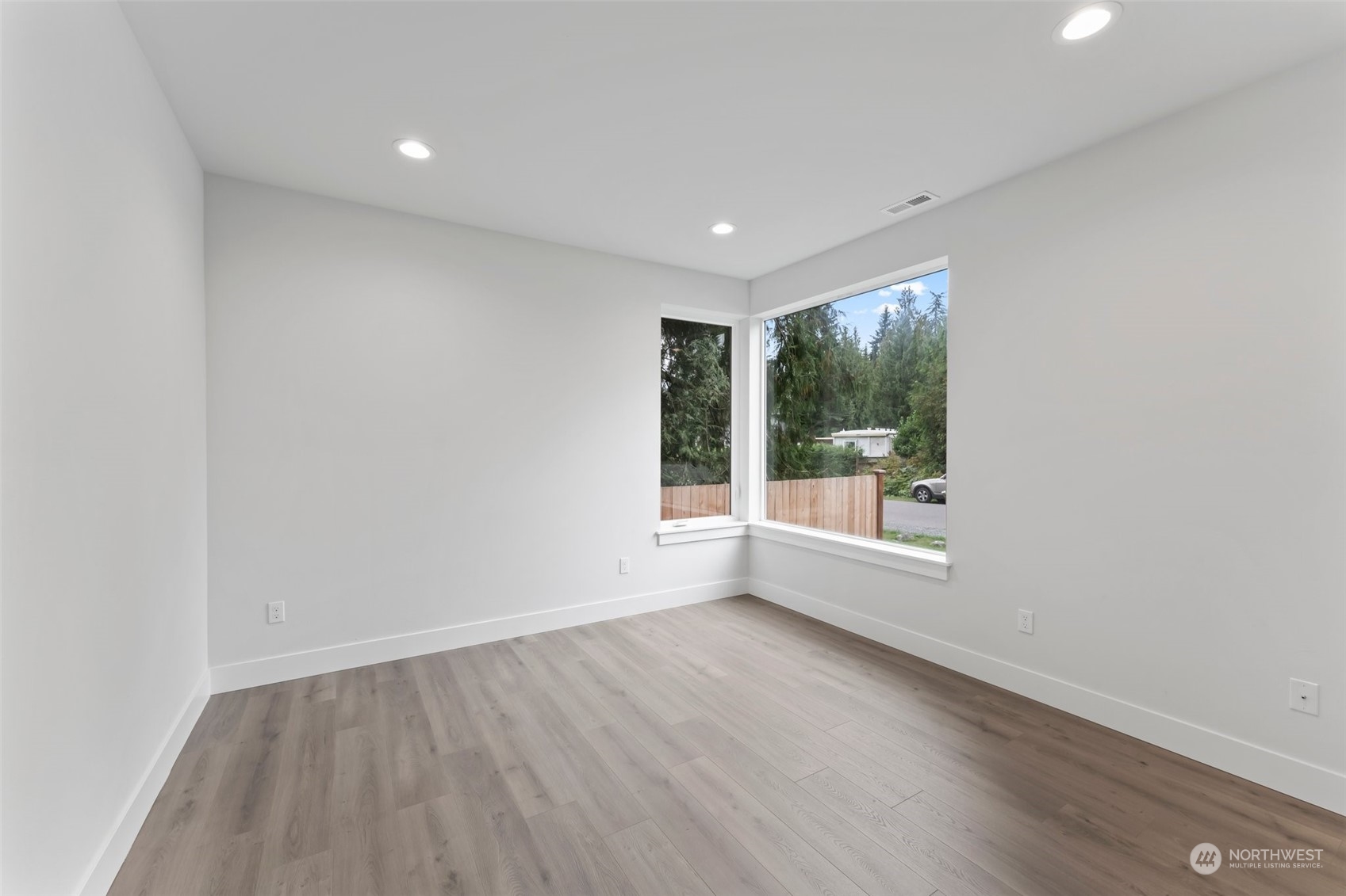 property viewer photo 14