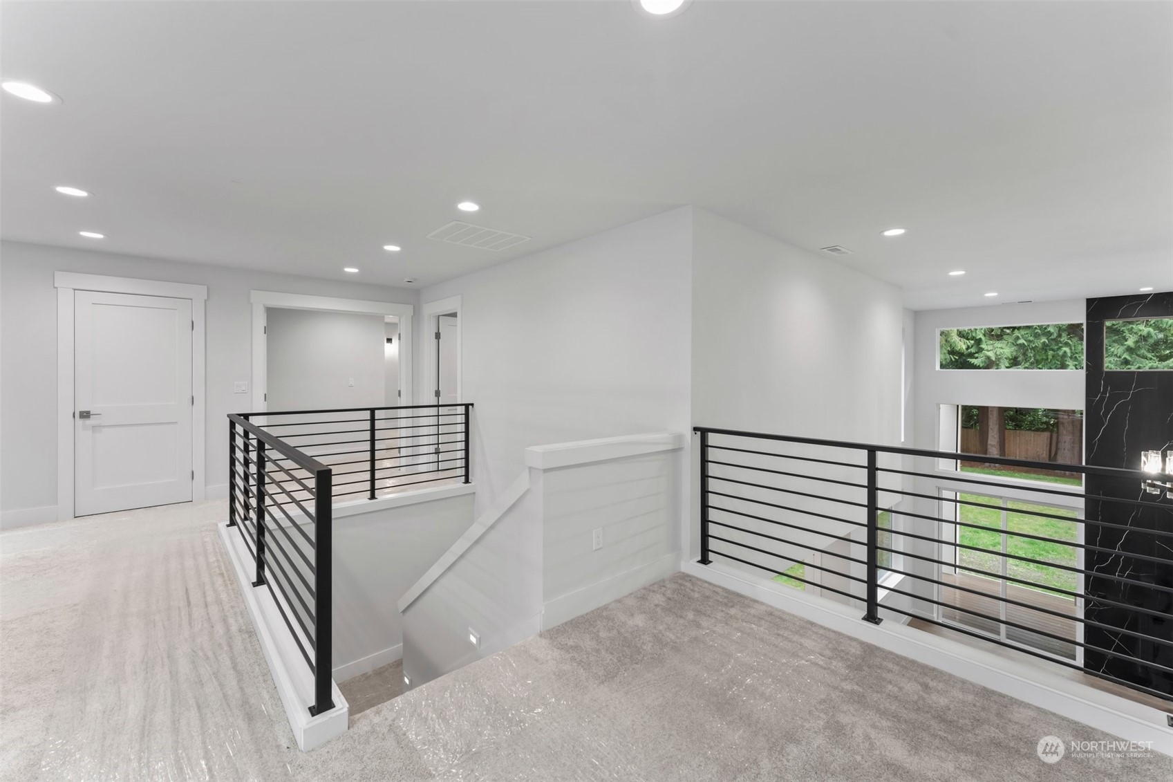 property viewer photo 16